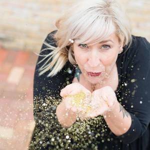 Meet your Posher, Jenny